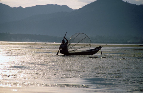 Myanmar---Inle-Lake-Fisherm.jpg