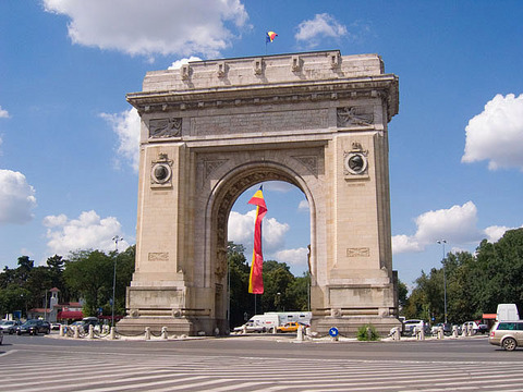 Arch.jpg